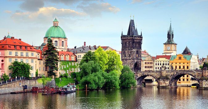 Prague Eat, Sip and Make New Friends on Food and Drink Tour - The Sum Up