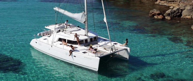 Premium and exclusive catamaran in Lanzarote - Exploring Lanzarote from the Lagoon 440 Catamaran