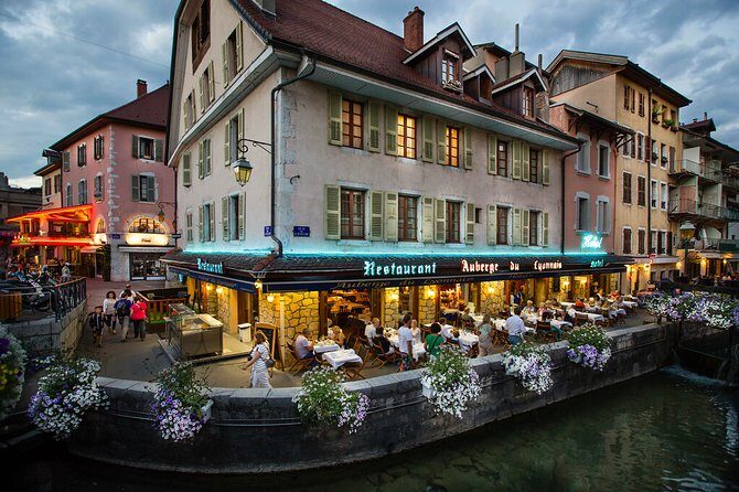 Private 2-hour Walking Tour of Annecy with official tour guide - Why This Tour Is a Great Choice