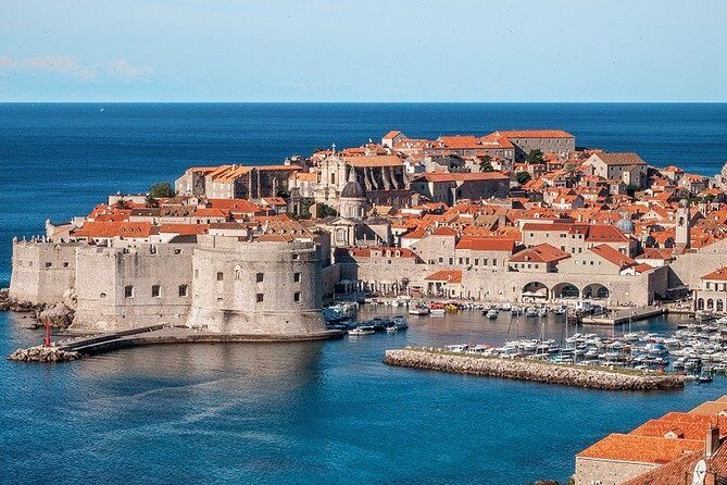 Private 3 hours walking tour of the Old Town with transfer - What You’ll See and Experience