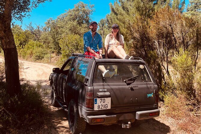 Private Arrábida & Sesimbra Jeep Tour: Beach Picnic from Lisbon - Who Is This Tour Best Suited For?