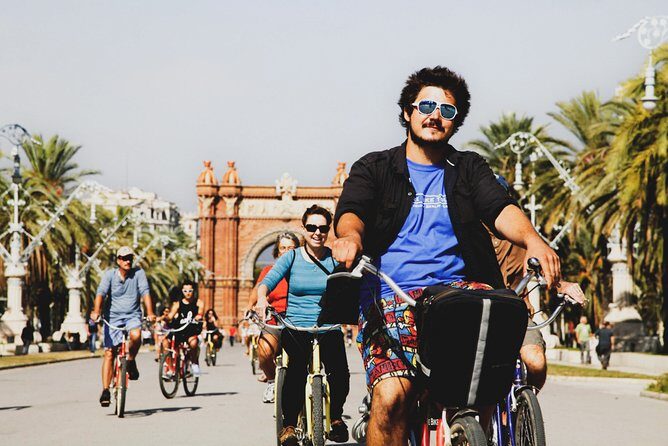 Private Barcelona Bike Tour, Gaudi's Art and Medieval Districts with Local Guide - In-Depth Look at the Itinerary