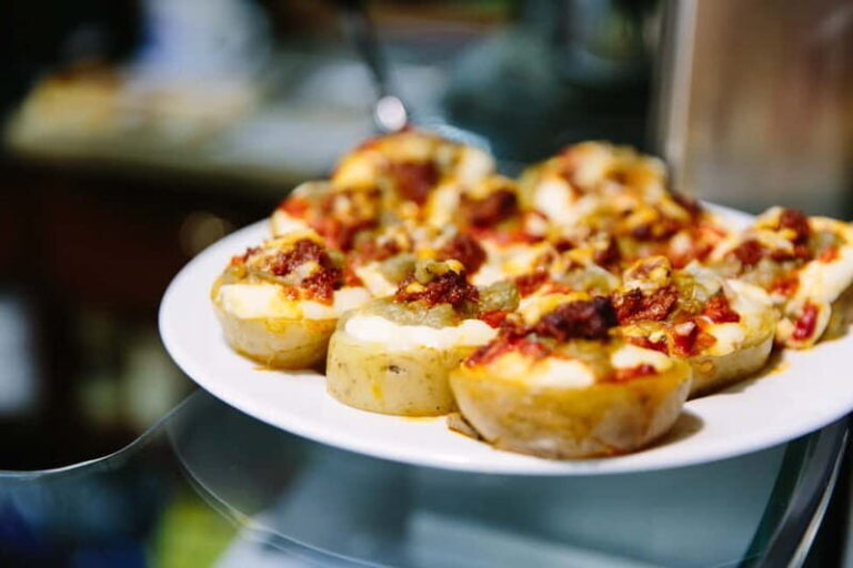Private Barcelona Night Tapas Tour w/ Optional Flamenco Show - Who Should Book This Tour?