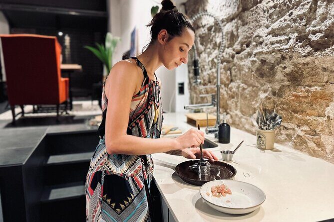 Private Barcelona Tapas and Cocktail Class with Market Tour - Key Points