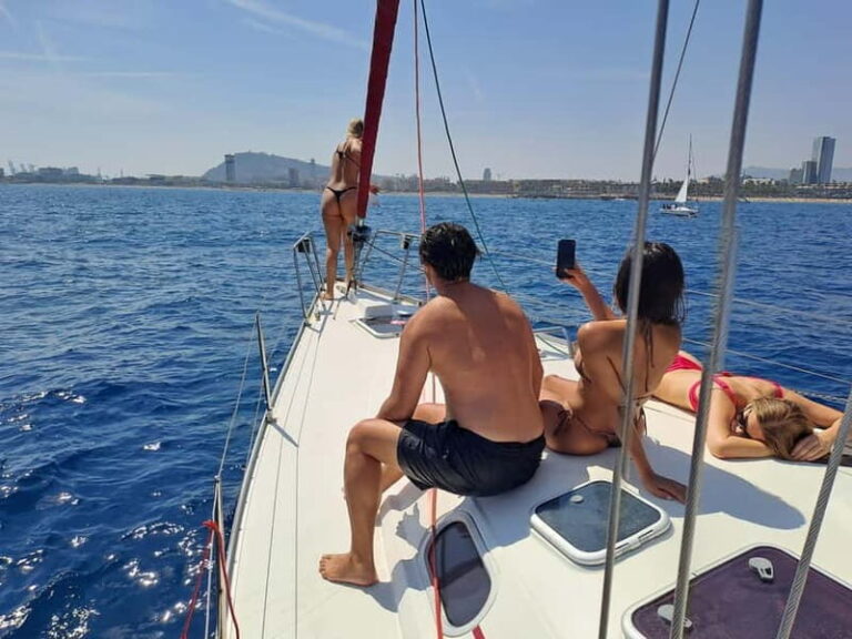 Private boat with open bar and snacks - Discovering the Barcelona Skyline from the Water