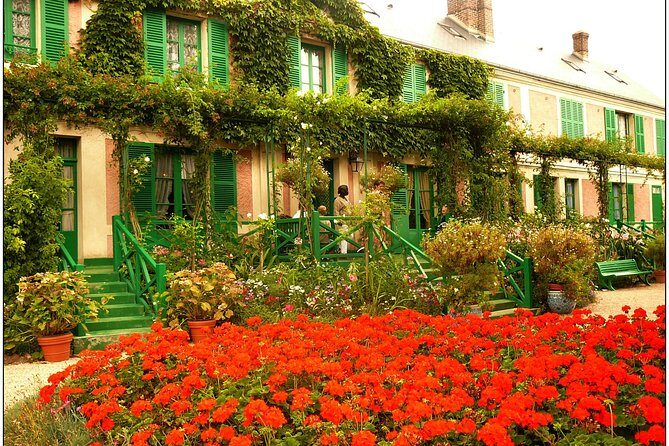 Private Car Trip to Giverny Garden from Paris - Authenticity and Value: Who Should Consider This Tour?