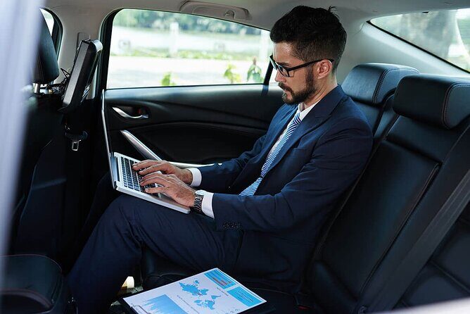 Private car with a driver in Paris - The Realities of the Experience: Pros and Cons