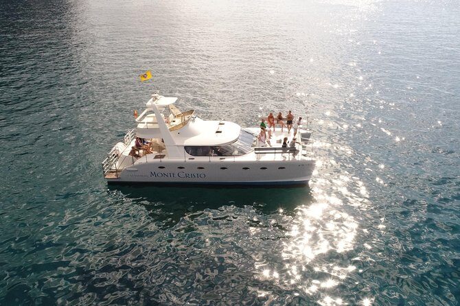 Private Catamaran Charter with Transfer, Buffet and Snorkeling - Who Should Consider This Tour?