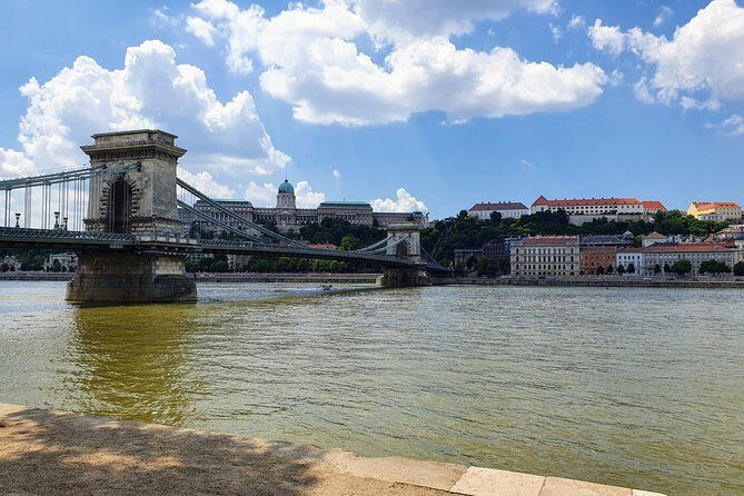 Private city tour by van - Who Should Consider This Tour?