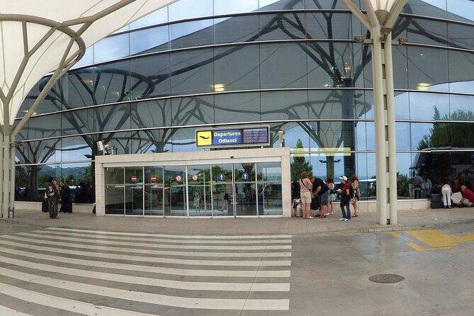 **Private Door to Door Airport Split Transfer up to 15 People**