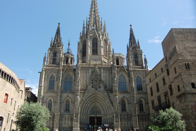 Private Full Day City Tour of Barcelona and Monastery of Montserrat w/ pick up - FAQ