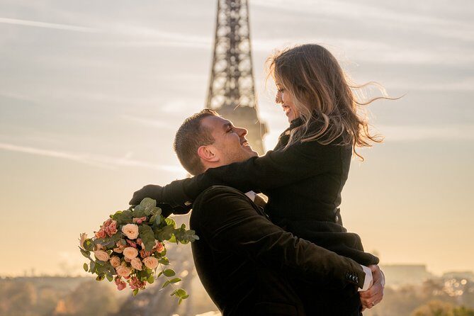 Private Guided Professional Photoshoot by the Eiffel Tower - In-Depth Breakdown of the Photoshoot Experience