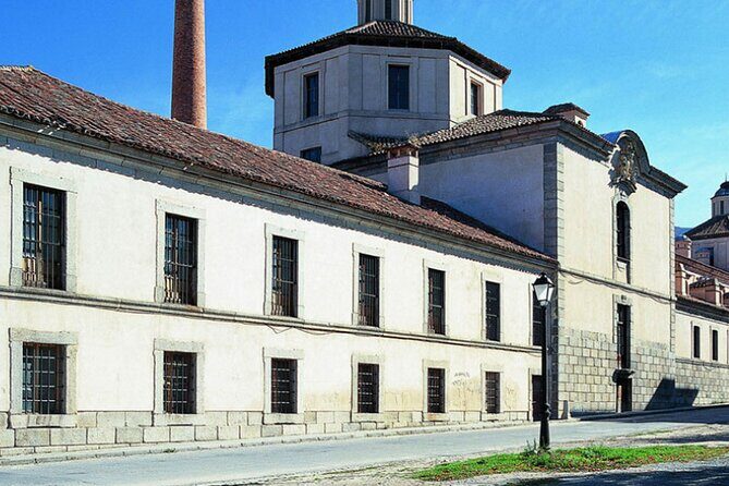Private Guided Tour with Admission to La Granja and Fabrica de Vidrio - Practical Details: What to Expect