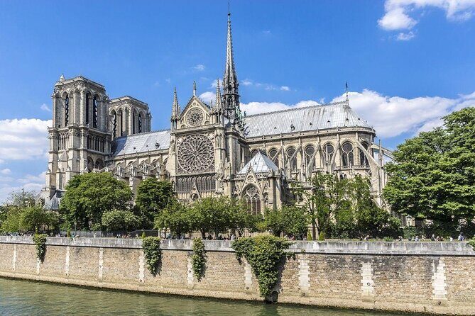 Private Historical Tour of Notre Dame - Authentic Experiences Highlighted by Travelers