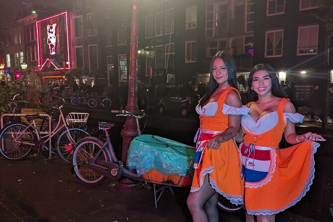 Private Hostess Bar Tour in Amsterdam Red Light District (3h) - The Bars & Clubs Experience