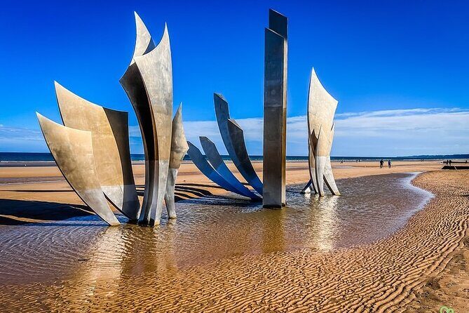 Private I Paris to Normandy D-Day Tour: Utah, Omaha & Cemetery. - Pointe du Hoc: Heroism on a Cliff
