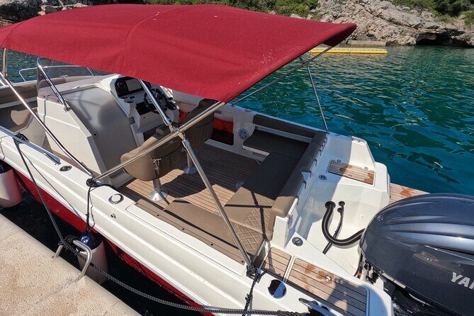 Private luxury speedboat tour-Islands, caves, beaches, snorkeling - What the Experience Feels Like