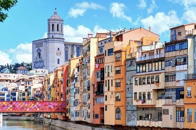 Private Medieval Girona Tour with Hotel Pick-up - The Experience of a Private Guide