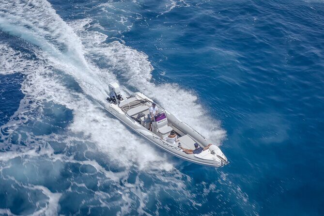 Private Milos Tour "Pirates Hideout"- Luxury Boat Rental - Who Should Consider This Tour?