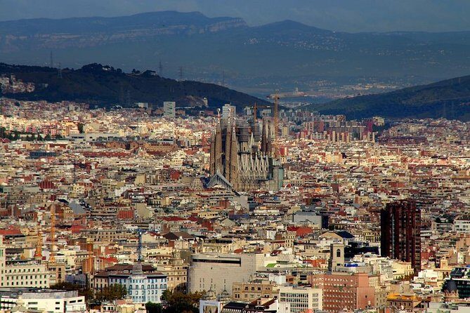 Private one way transfer from/to Barcelona airport to/from hotel - Why Choose This Transfer? Analyzing the Value