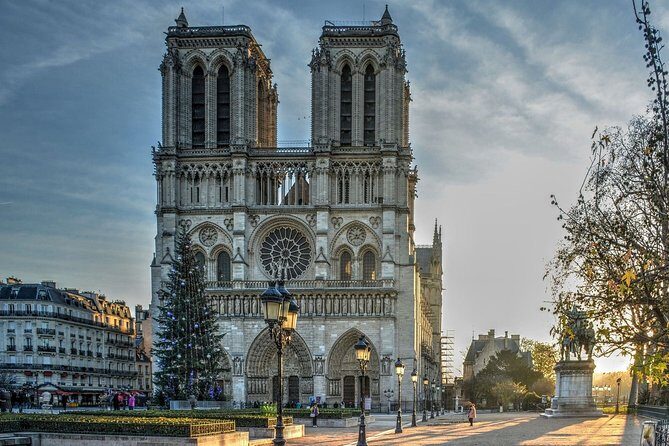 Private Paris one way arrival OR departure airport transfer - The Sum Up