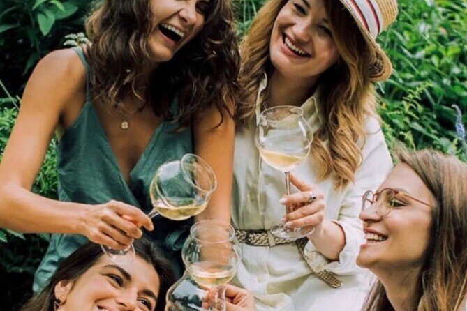 Private Pineapple Wine tasting and tour - Who Will Love This Tour?