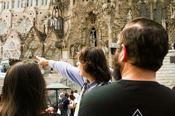 Private Sagrada Familia and Park Guell tour with Pickup - FAQ