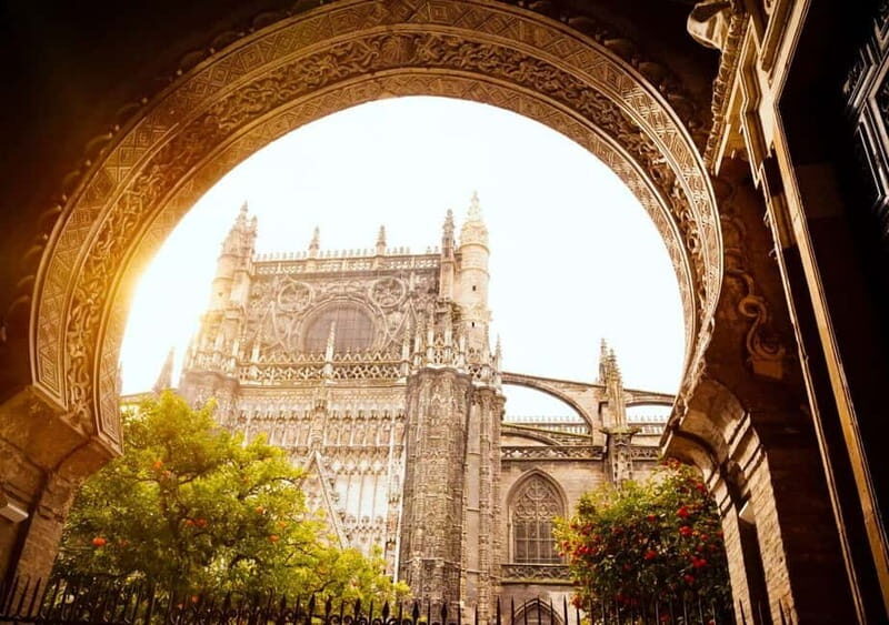 Private Seville: exclusive tour of Santa Cruz and the historic center - FAQs