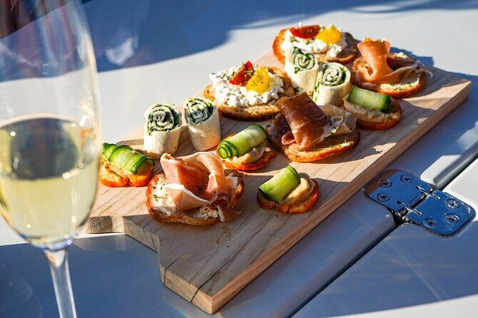 Private Sunset Cruise to Klima with snacks and drinks - Analyzing the Value