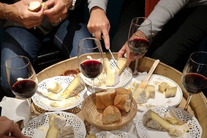 Private tasting of Savoie cheese and wine in Chamonix - An In-Depth Look at the Chamonix Cheese and Wine Tasting Experience