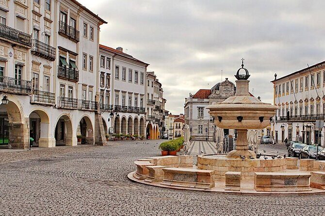 Private Tour all day Evora from Lisbon - An Authentic Journey through Évora