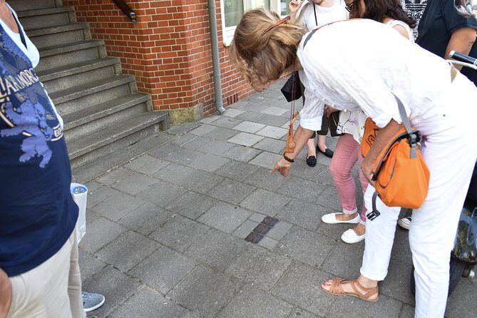 Private Tour: Anne Frank Walking Tour of Amsterdam - Who Should Consider This Tour?