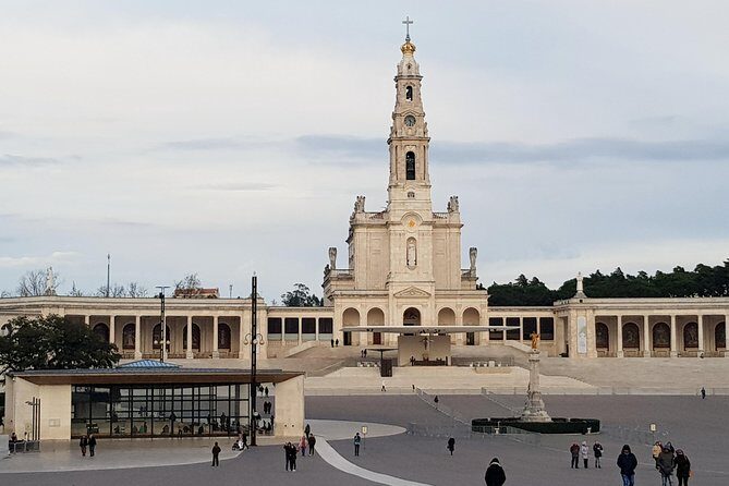 Private Tour Fátima - Nazaré - Batalha - Óbidos - FAQ