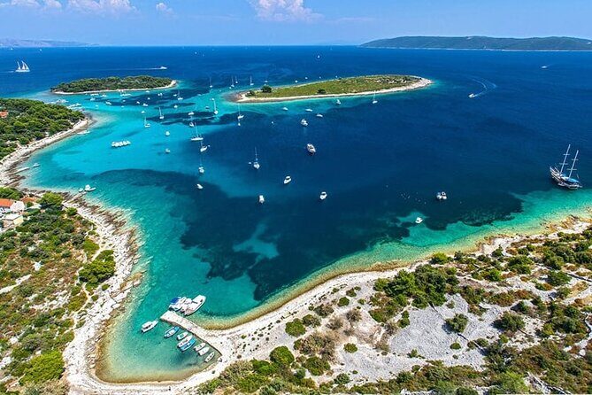 Private Tour from Split: Blue Lagoon & 3 Islands + Wine Included