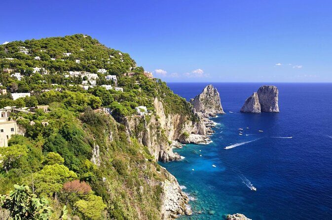 Private tour in a typical Capri boat - FAQs