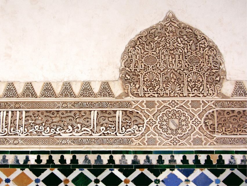 Private tour in all complete complex of Alhambra with ticket - A Deep Dive into Your Alhambra Experience