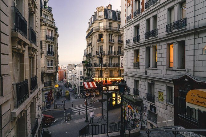 Private Tour: Montmartre Walking Tour, Dinner and Au Lapin Agile Cabaret - Exploring Montmartre: An Intimate Journey Through Artistic Paris