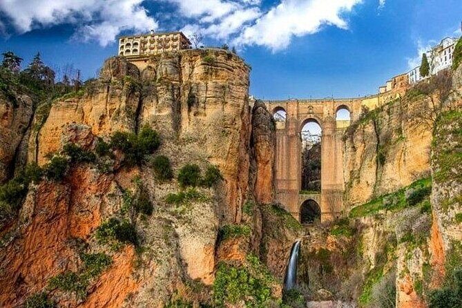 Private Tour of Ronda and Setenil de Las Bodegas - What Makes This Tour Stand Out?