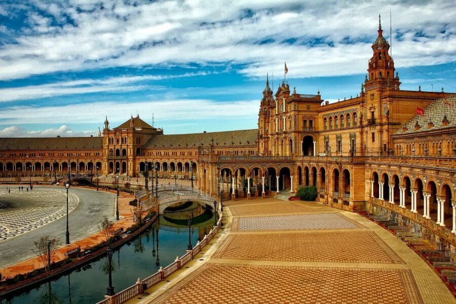 Private Tour of SevilleJewish Quarter and Plaza España - Exploring Seville’s Jewish Quarter