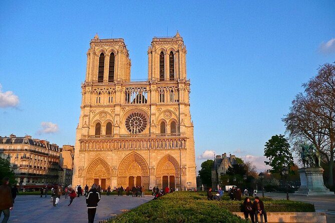 Private tour of various Monuments in Paris - Price and Value