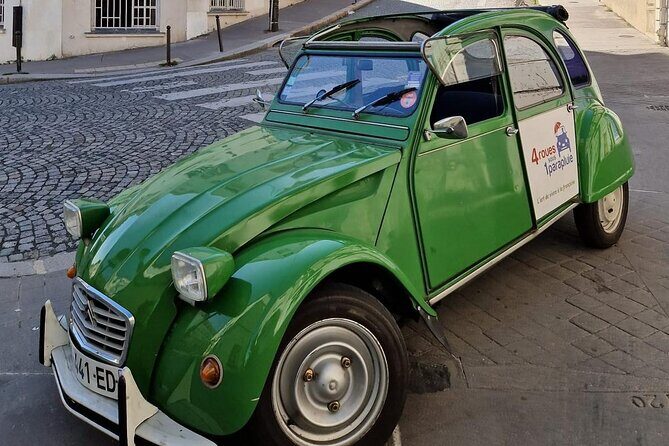 Private tour Paris Montmartre 1 hour in Citroën 2CV - FAQs