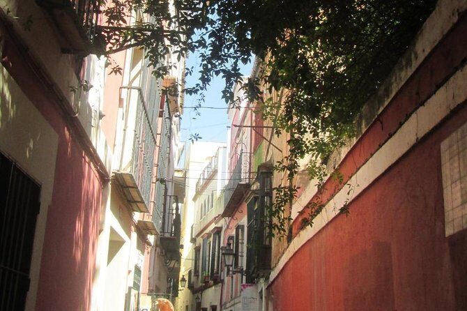 Private tour Royal Palace+Cathedral+old Jewish neighbourhood - Why This Tour Stands Out