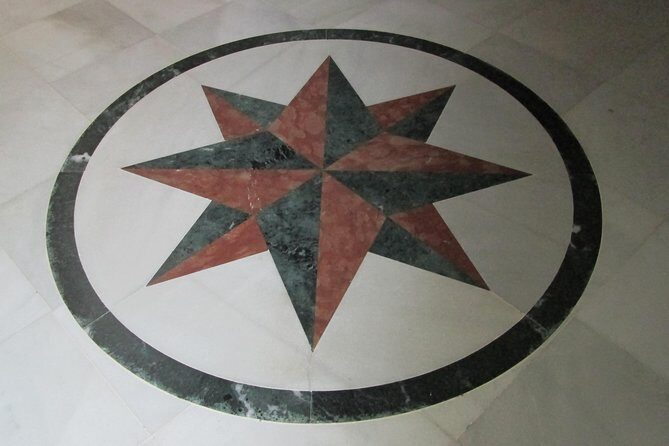 Private tour to the Cathedral of Seville. - Who Should Book This Tour?