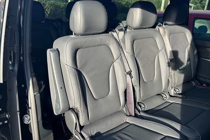 Private transfer from Split airport to Split, 1-7 person