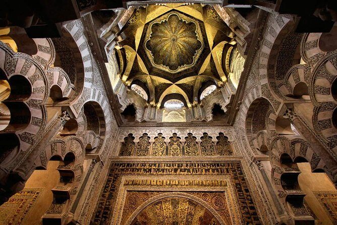 Private Visit Mosque-Cathedral, Jewish quarter, Alcazar and Synagogue - Who Will Love This Tour?