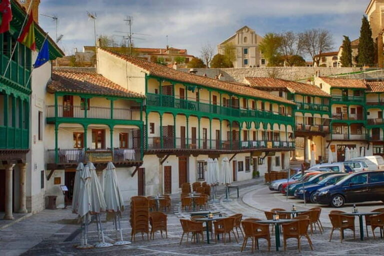 Private visit to Chinchón (8 hours) - The Experience in Context