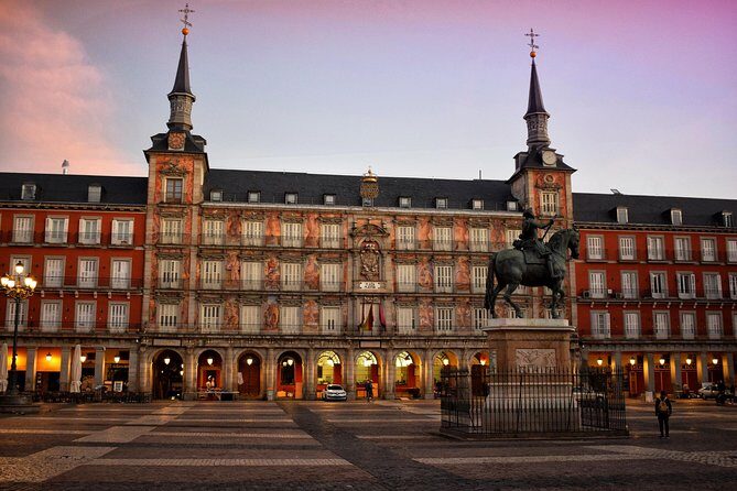 Private walking tour Madrid: Secrets and must - FAQs