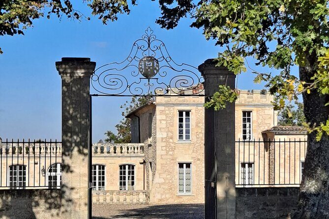 Private Wine Lovers - Super St Emilion - behind the scenes visits top chateaux and medieval town - FAQ