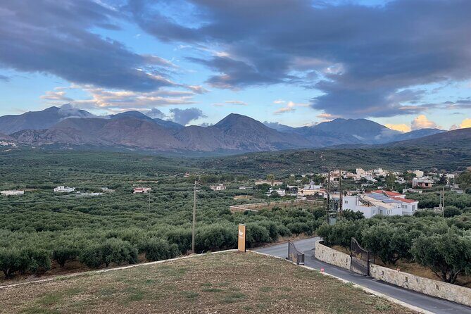 PRIVATE-Wine+ Olive Oil-Old Traditional Villages-Old Wind Mills - Who Will Love This Tour?