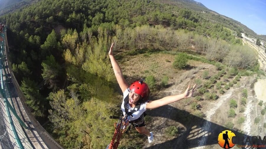 Puenting Alcoi: 3-Second Free Fall with triple security - What Makes This Experience Unique?